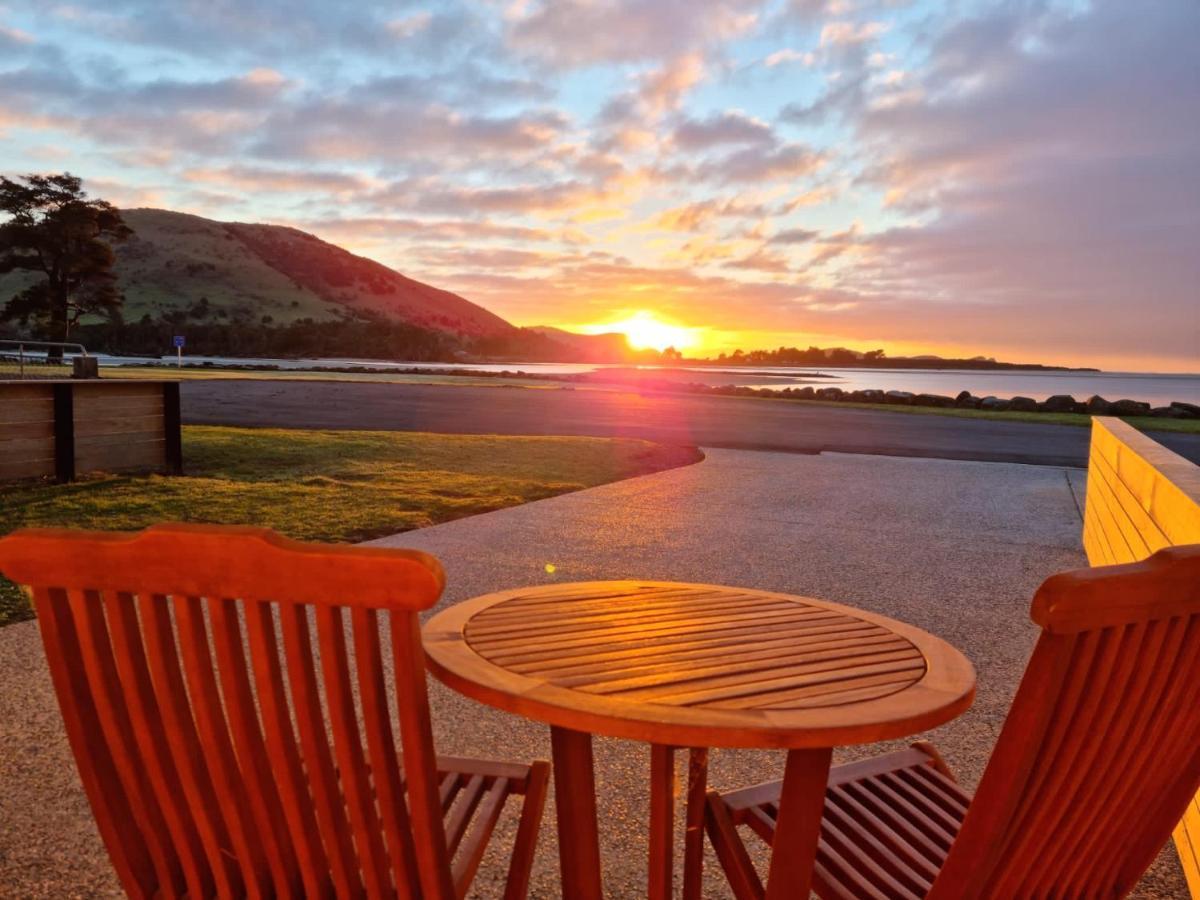 Pounawea Waterfront Motels Екстериор снимка