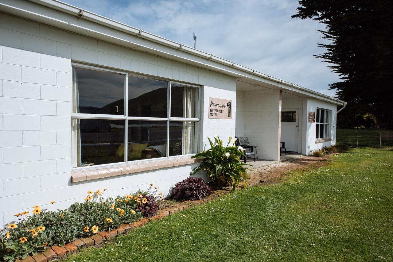 Pounawea Waterfront Motels Екстериор снимка