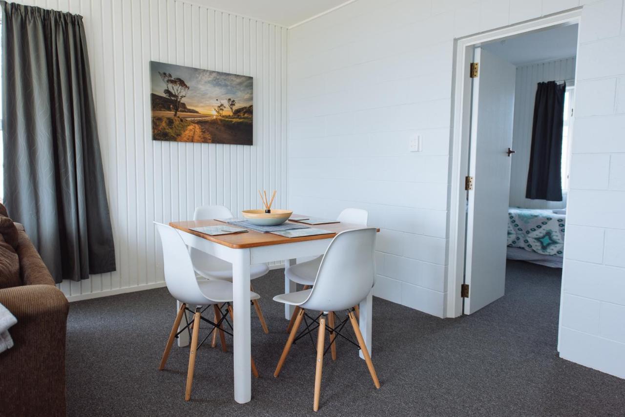 Pounawea Waterfront Motels Екстериор снимка